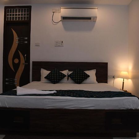 Hotel Vista Palace Patna  Exteriör bild