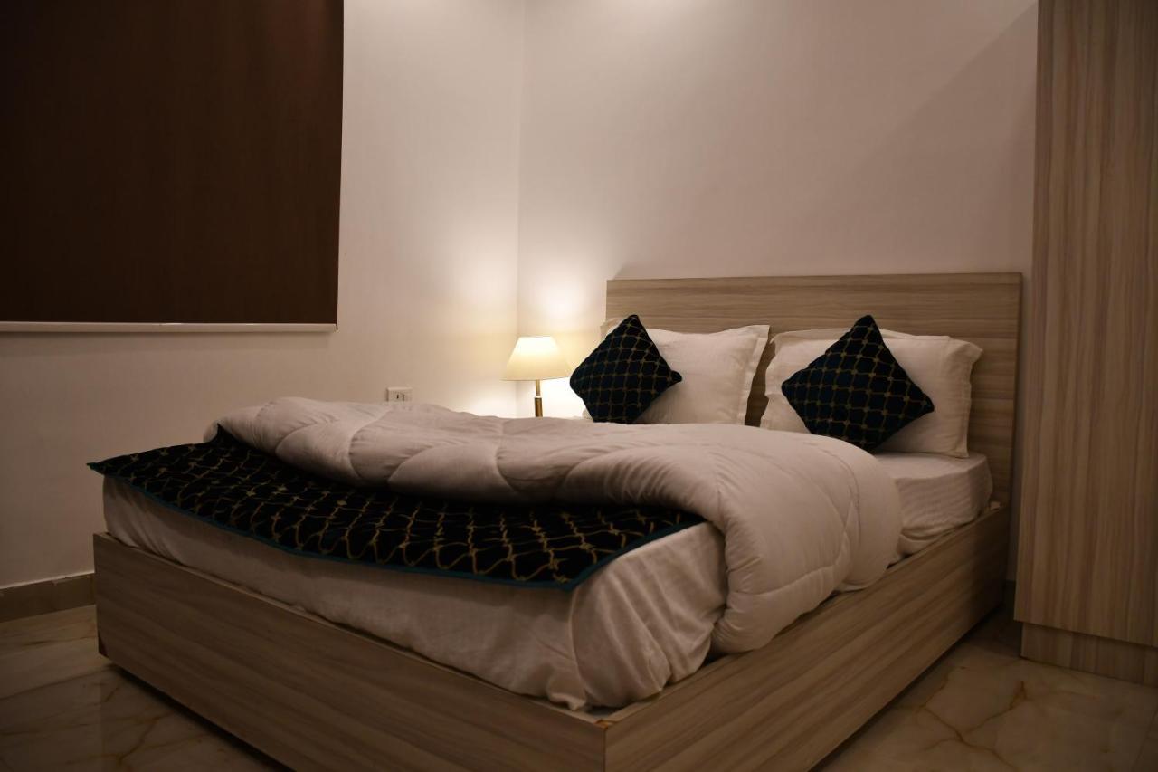 Hotel Vista Palace Patna  Exteriör bild