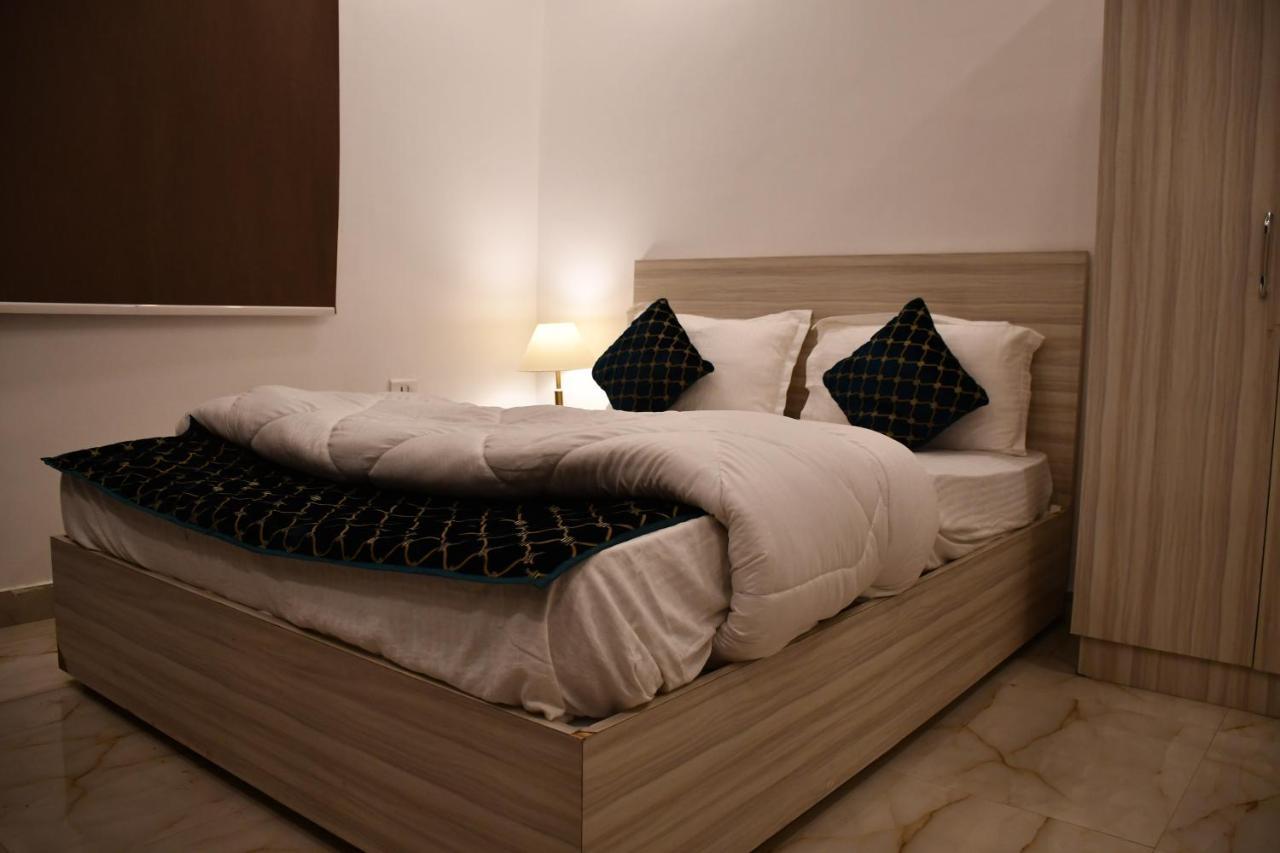 Hotel Vista Palace Patna  Exteriör bild